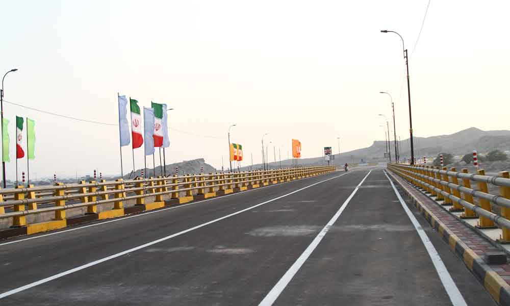 اتصال شرق و غرب بندرعباس با پل شهید «عبدالحمید سالاری»