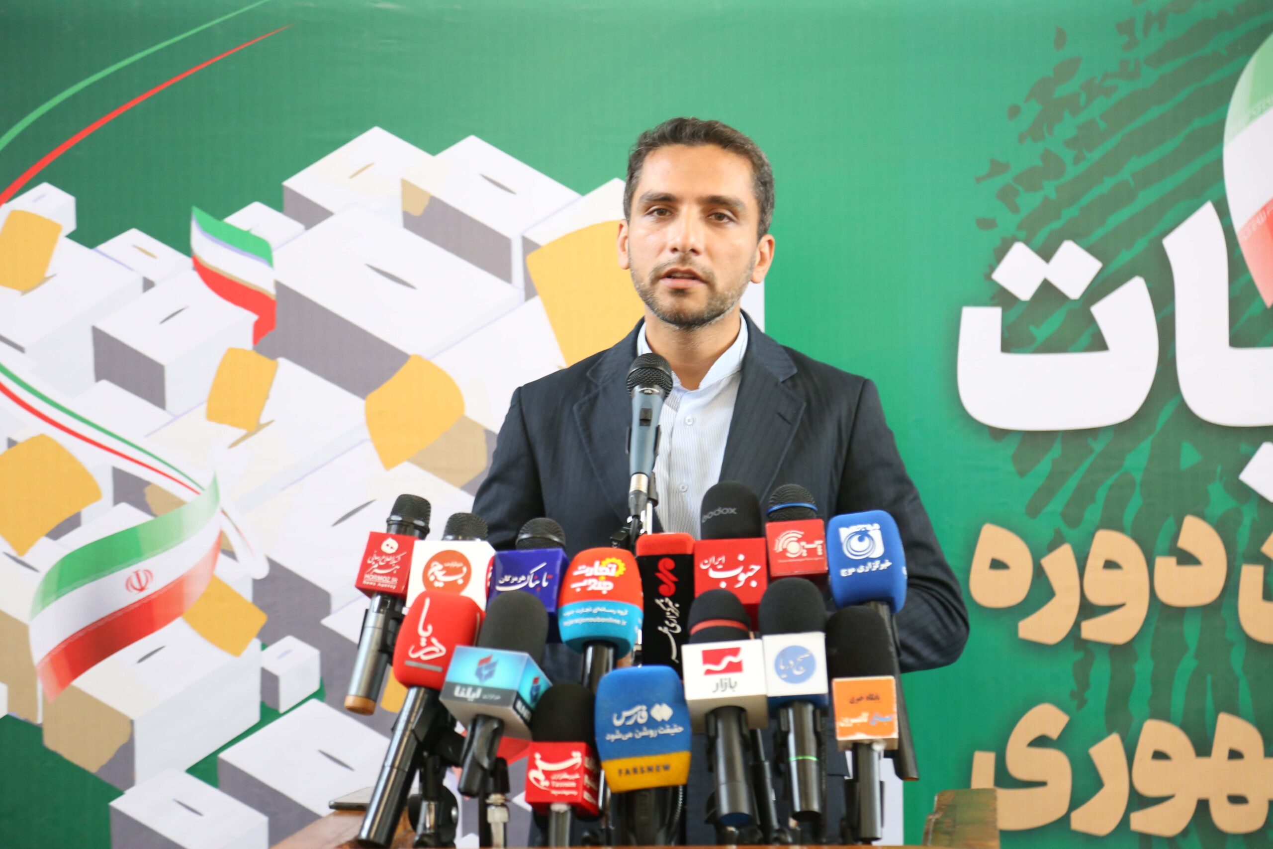 سخنرانی یعقوب دبیری نژاد عضو شورای شهر بندرعباس در دور دوم انتخابات ریاست جمهوری