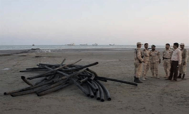 خطوط لوله انتقال سوخت قاچاق در سواحل جزیره قشم منهدم شد