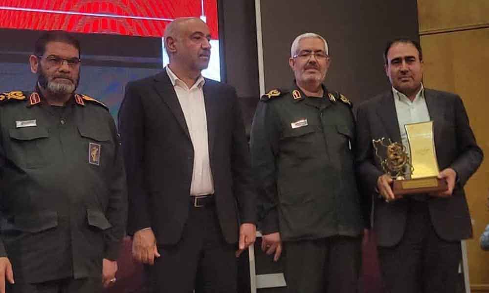 اعطای نشان اقتصاد مقاومتی  به مدیرعامل شرکت نفت ستاره خلیج فارس