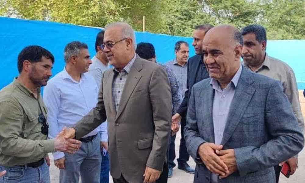 طرح انتقال آب از آب شیرین کن خلیج فارس به بندرعباس افتتاح شد