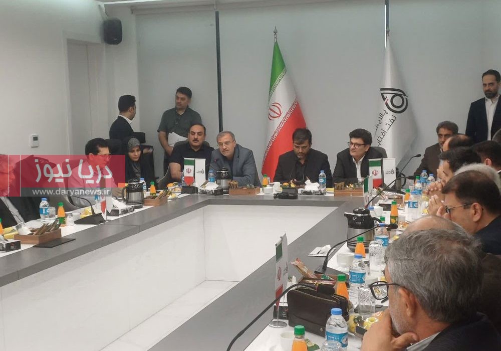 نفت آفتاب در انتظار خوراک طلوع دوباره یا غروب اشتغال!