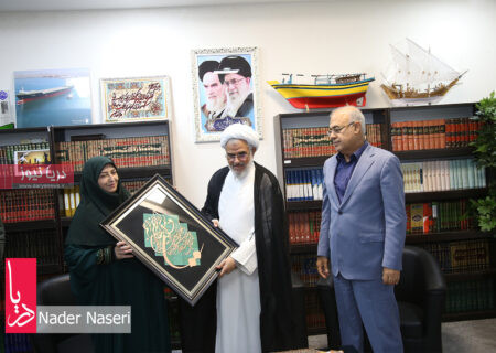 دیدار رییس سازمان محیط زیست کشور  با نماینده ولی فقیه و کارکنان سازمان محیط زیست بندرعباس