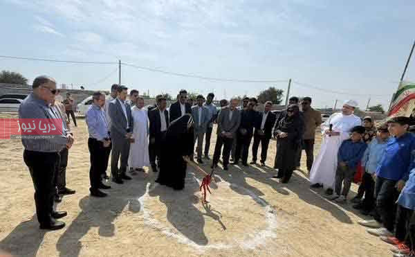 کلنگ احداث یک آموزشگاه در تنب پارسان قشم به زمین زده شد