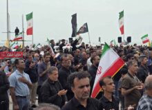 خروش ساحل‌نشینان در چهلم قائد امت و شهدای دانش‌آموز میناب