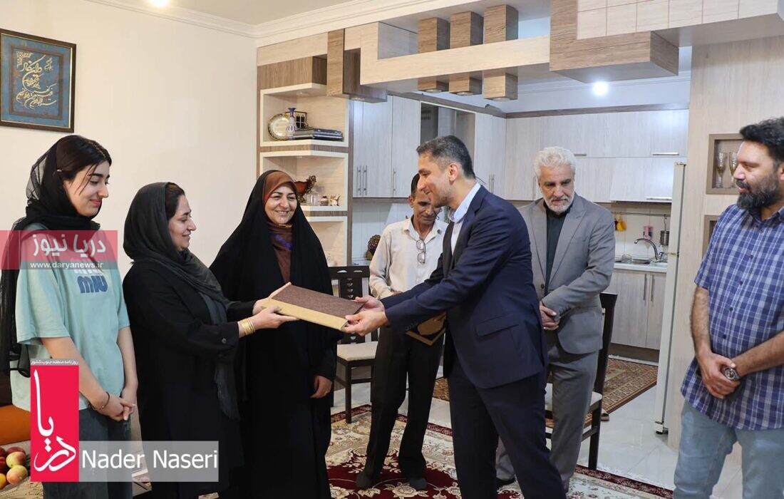 بازدید خانه مطبوعات و انجمن روزنامه نگاران از پیشکسوت رسانه‌ای هرمزگان؛ نعمت روز‌پیکر