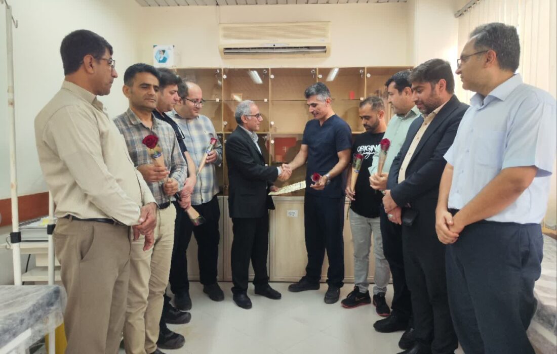 تجلیل سرپرست مدیریت تولید برق خلیج‌فارس از کادر درمان نیروگاه