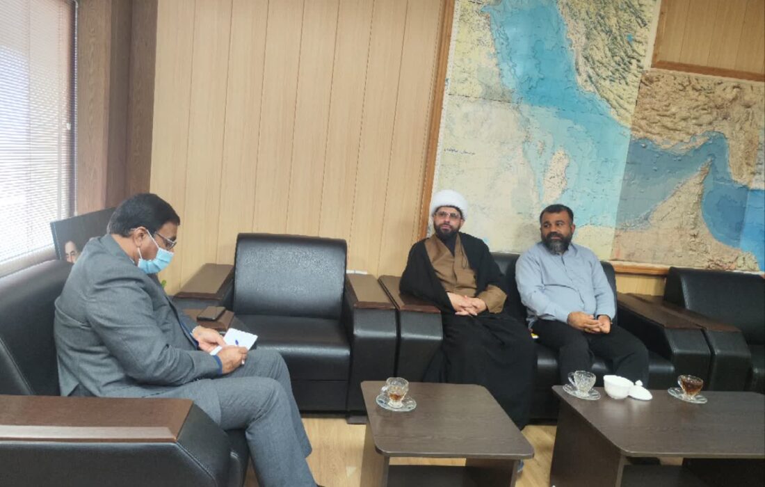 پیگیری مطالبات عمرانی و خدماتی بخش قلعه‌قاضی در نشست فرماندار بندرعباس