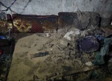 چشمانتظاری برای یک دست یاری