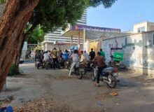 بنـدرعبـاس در محاصـره صـف‌های بنزیـن
